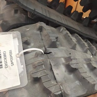 履带运输车配件小型农用爬山虎工地搬运车链条 橡胶履带180x60x45