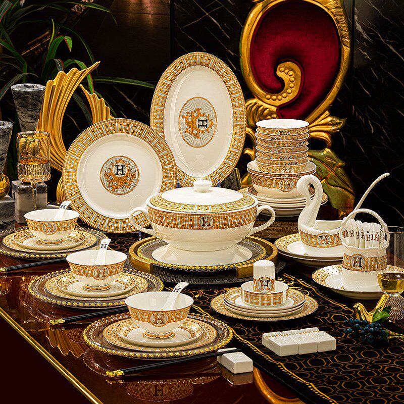 碗碟套装家用景德镇骨瓷餐具轻奢高级感碗碟高档礼盒欧式碗盘组合