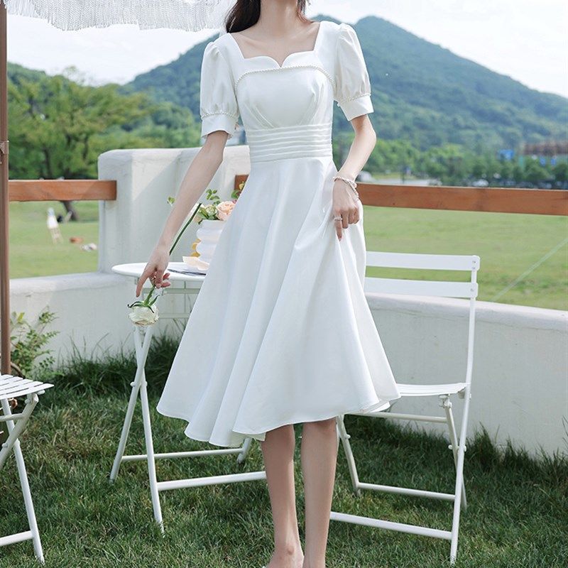 法式轻奢连衣裙2024年新款修身显瘦小个子登记领证小众高端礼服裙