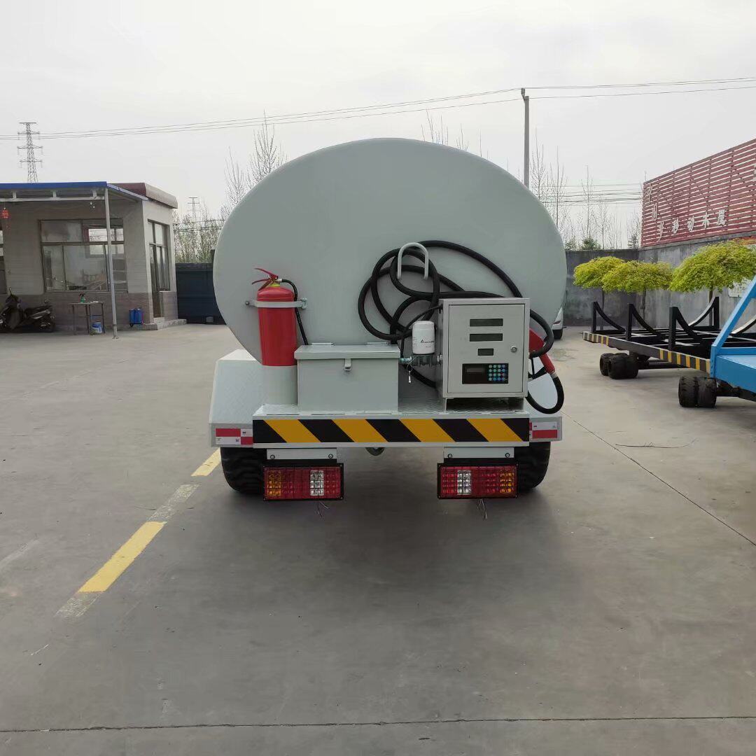 6吨油罐拖车2800*2250*2250可沼液罐吸污罐车吸水罐拖车厂家供应