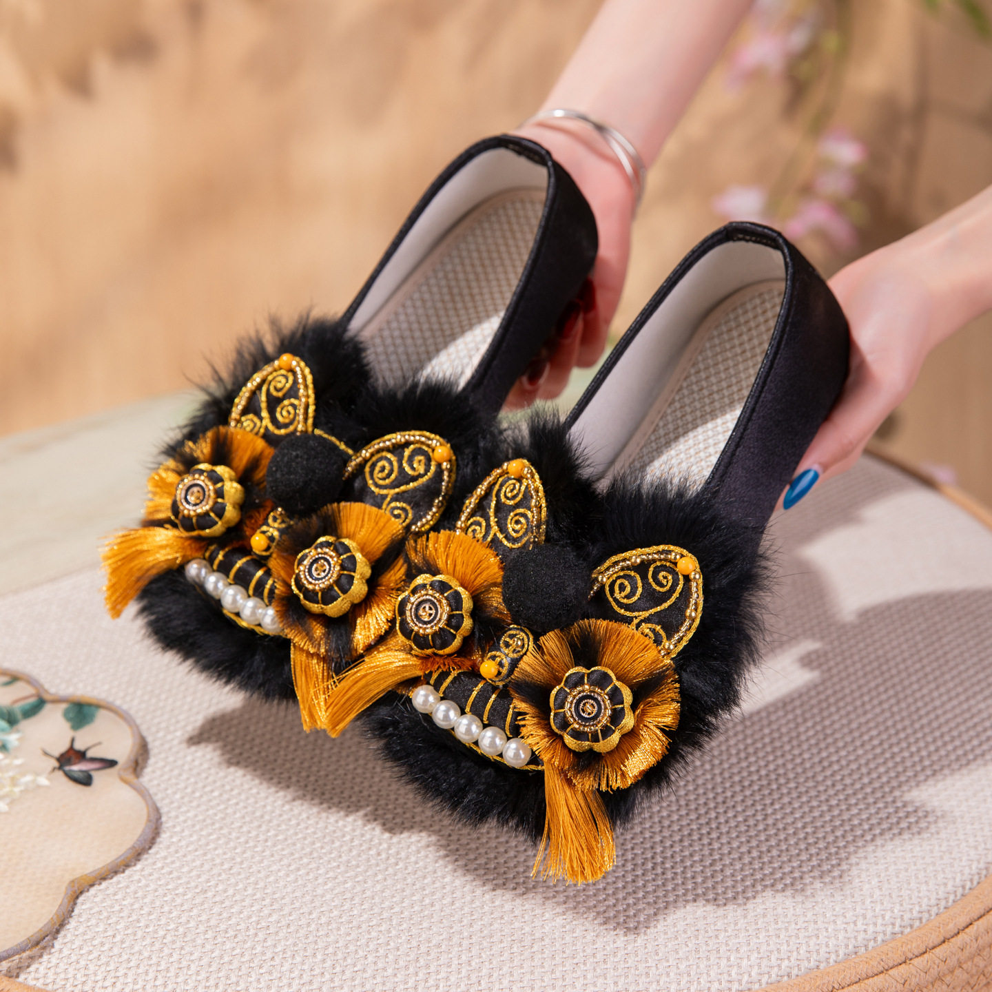 书誉单鞋手工鞋2026早春新款黑色虎头鞋复古民族风国风绣花布鞋子