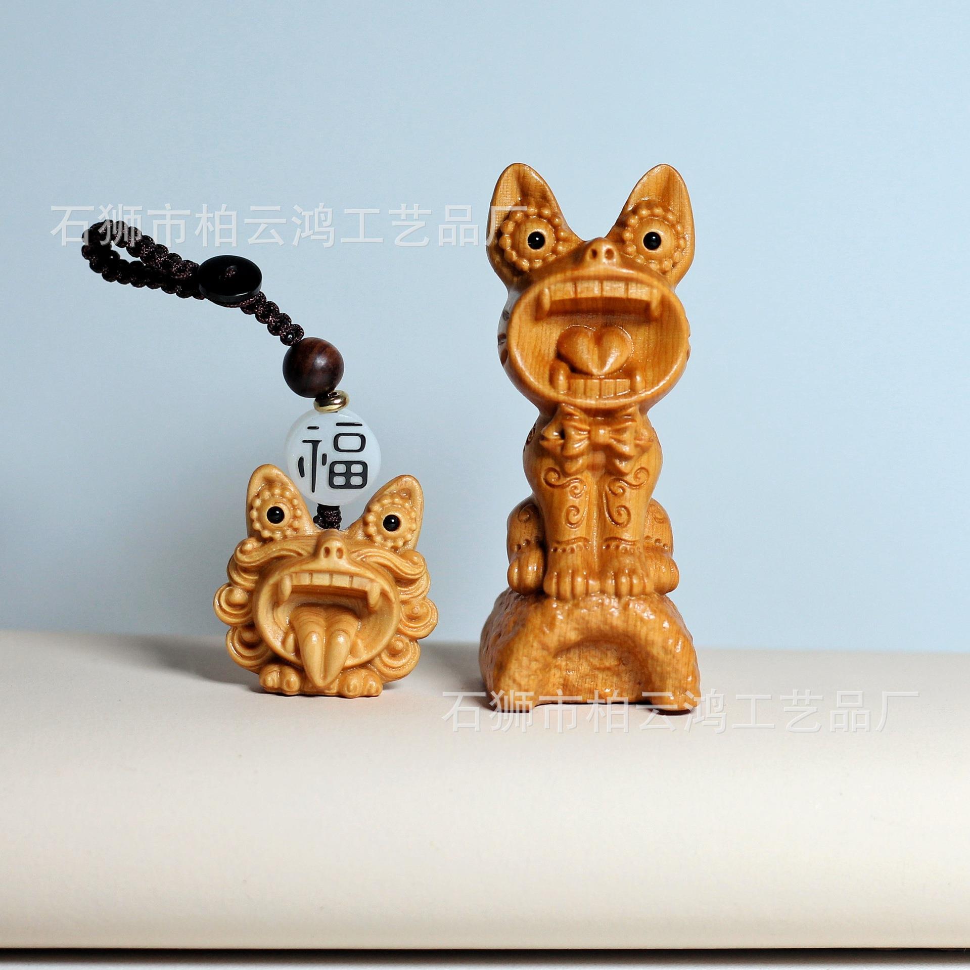 崖柏木雕刻手把件创意木雕云南瓦猫摆件,可爱小猫工艺品景区礼品