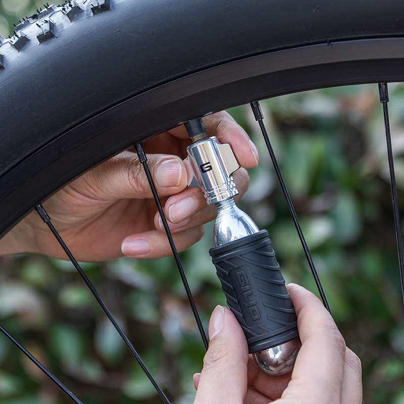 GIYO自行车充气头山地车公路车通用CO2充气套装气瓶快速充气工具