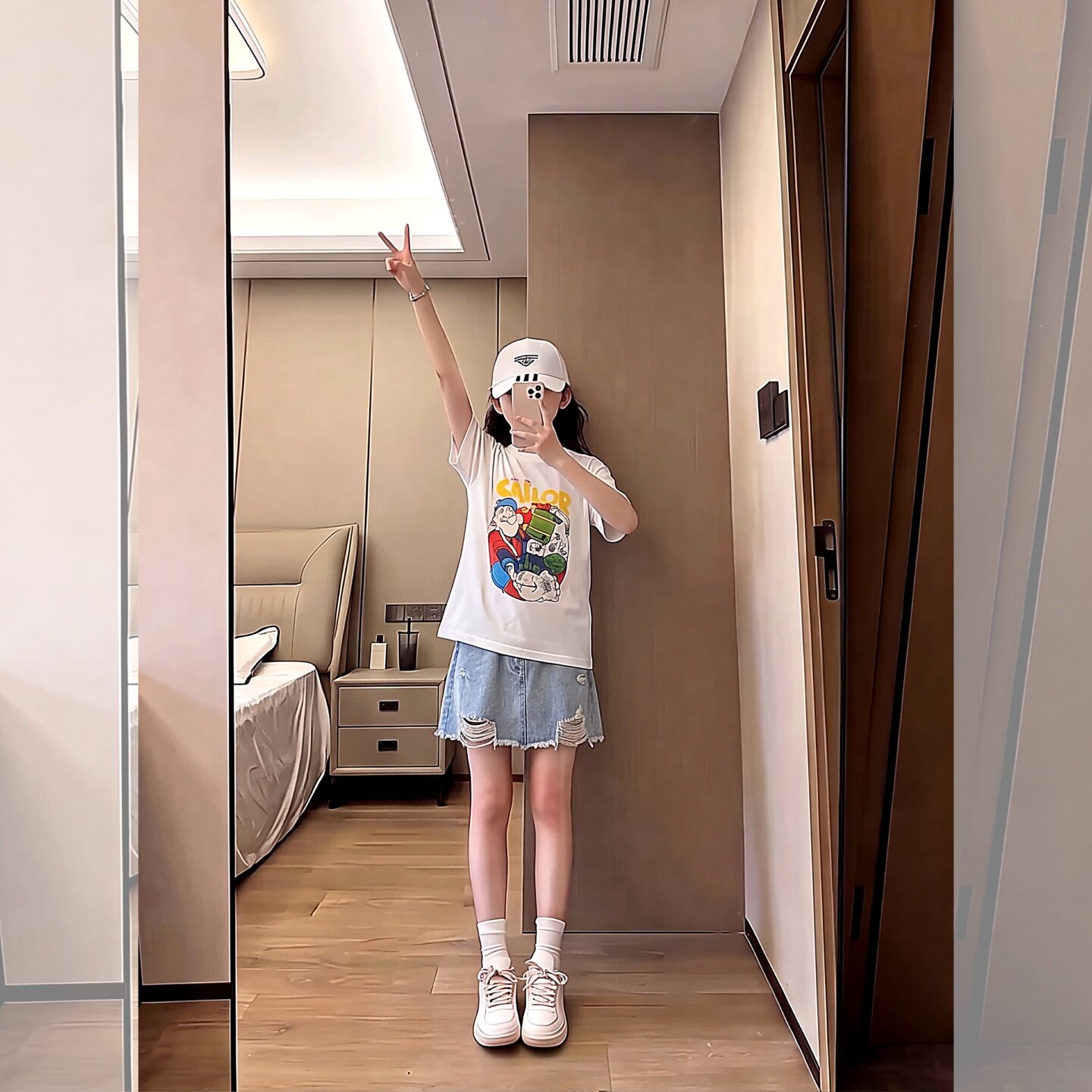 女童夏装潮酷卡通印花T恤套装破/