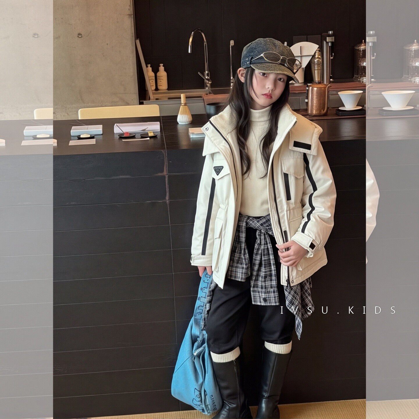 女童冲锋衣加绒秋冬2026新款中大