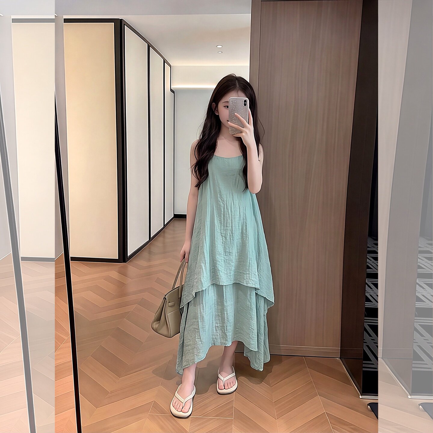 女童2026巨好看裙子绿色吊带裙女