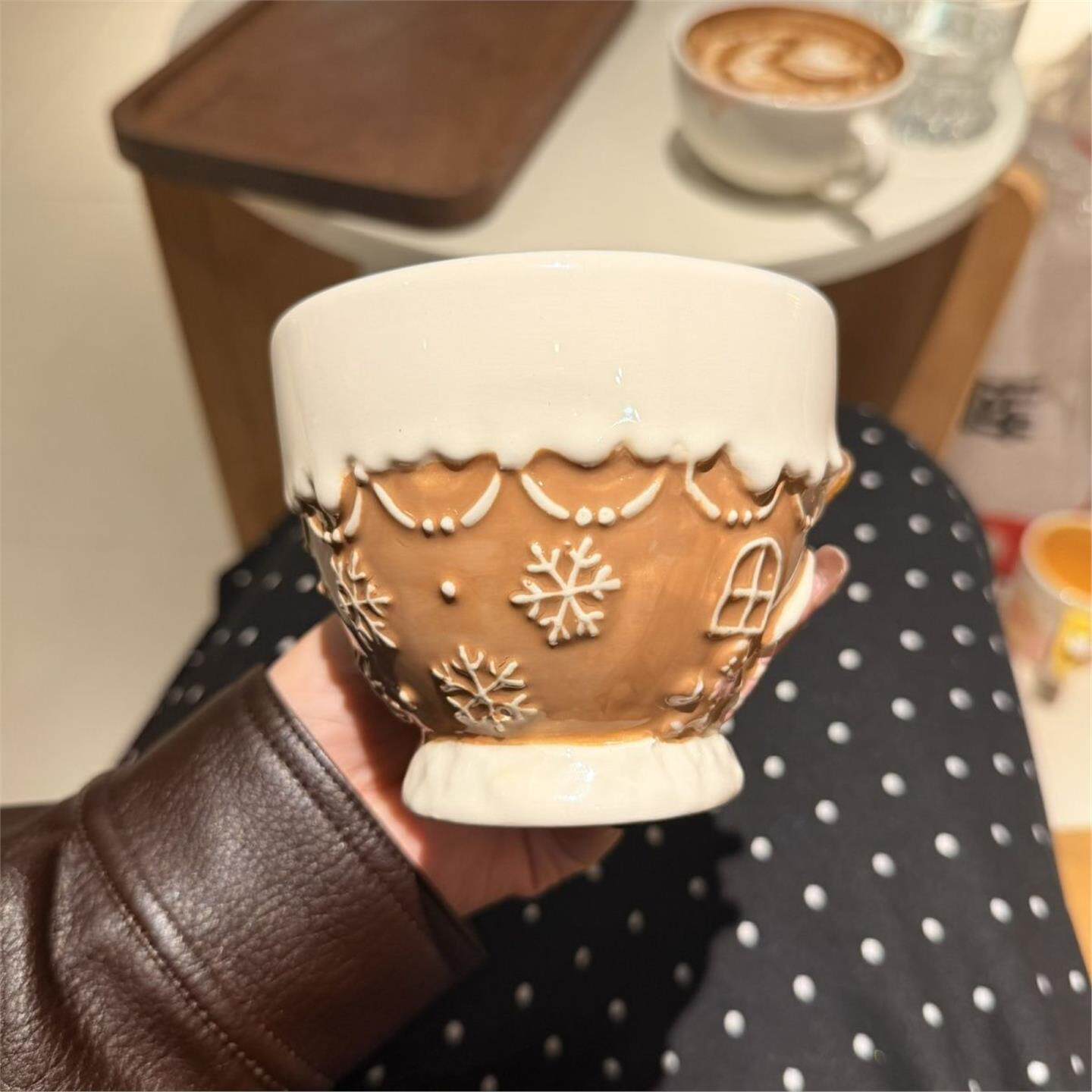 色送礼屋雪景咖啡杯巧克力
