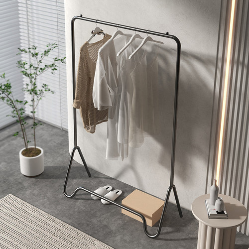 家用卧室落地简易衣帽架子客厅省空间衣服收纳架轻奢铁艺挂衣架