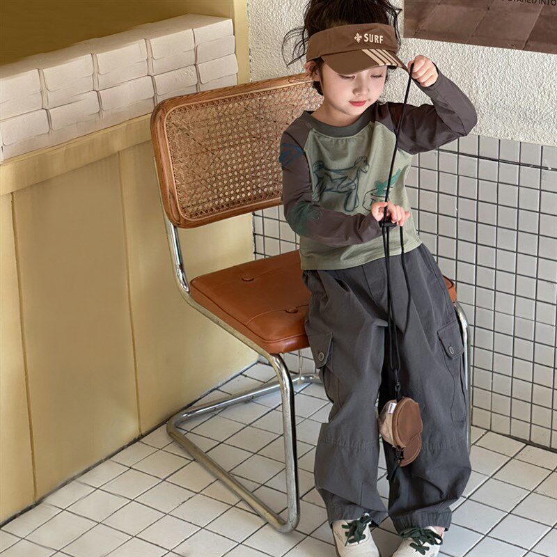 女童装时髦洋气套装春装儿童休闲卡通长袖T恤中大童工装裤两件套