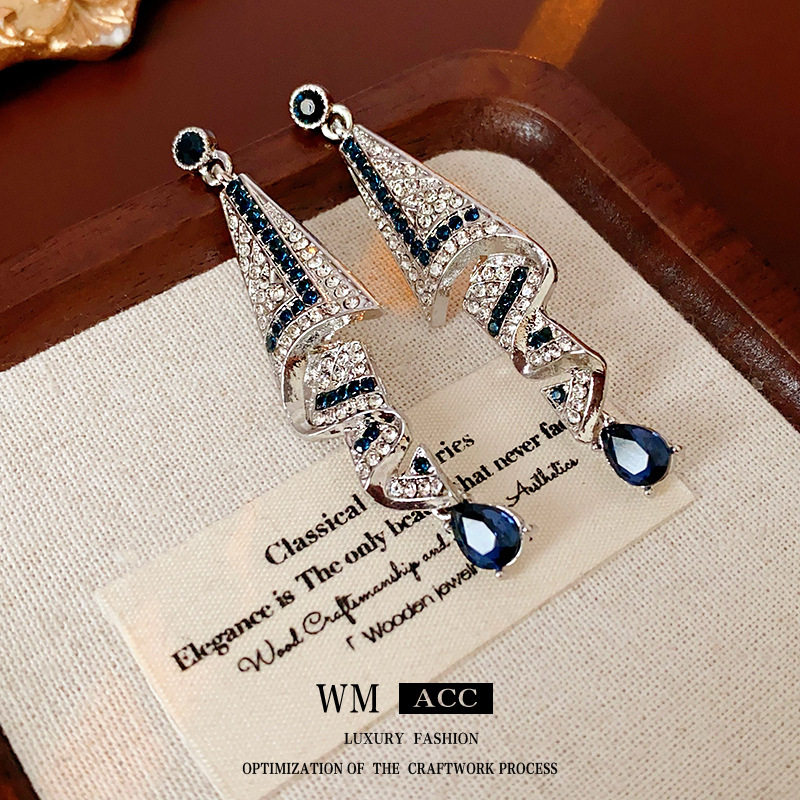 银针绸缎水滴镶钻耳钉时尚气质设计感耳环调整轻奢高级感耳饰,饰品/流行首饰/时尚饰品新,银饰耳饰,淘宝优惠券,粉丝福利购,淘宝优惠卷