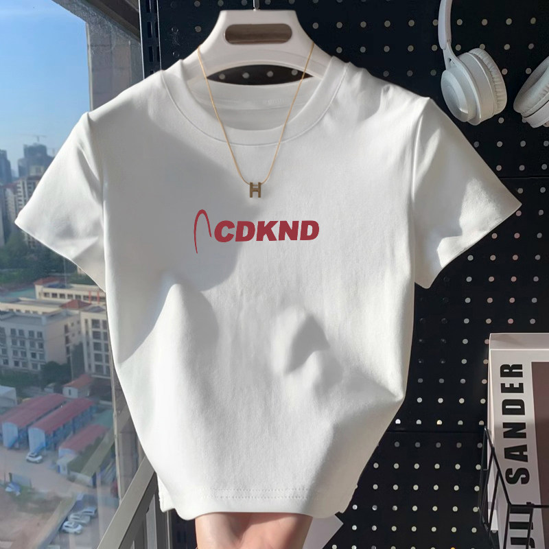 纯棉白色短款t恤女2026新款短袖显瘦夏季设计感小众字母百搭上衣