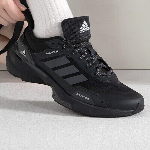 Adidas阿迪达斯新款男女同款透气跑步鞋运动休闲鞋IE3221
