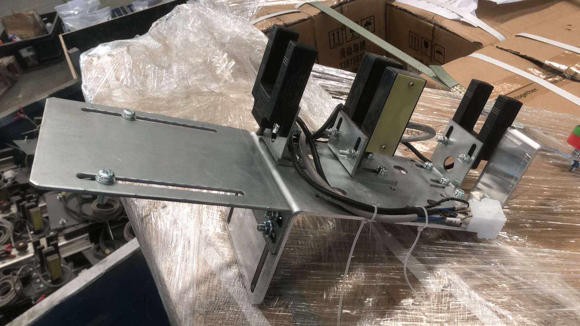 蒂森电梯配件 蒂森平层感应器组件 门区感应器组件平层感应器组件