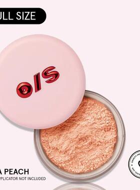 Setting loose powder and blush with a powder puff 腮红粉底