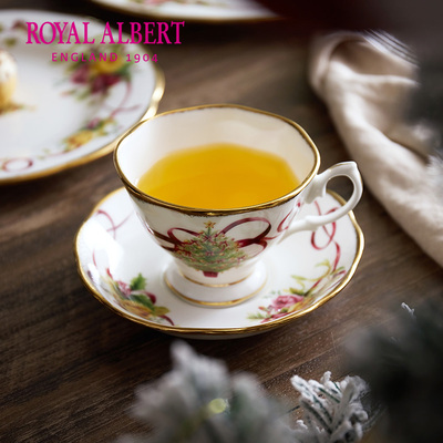皇家阿尔伯特圣诞茶杯碟套组