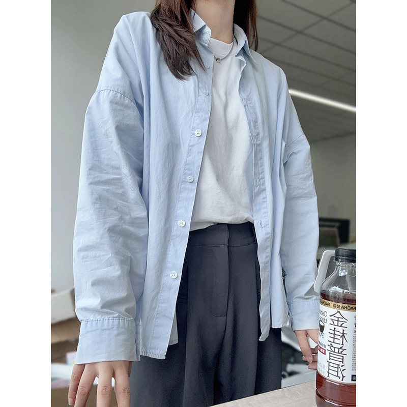 蓝色正肩长袖防晒衬衫外