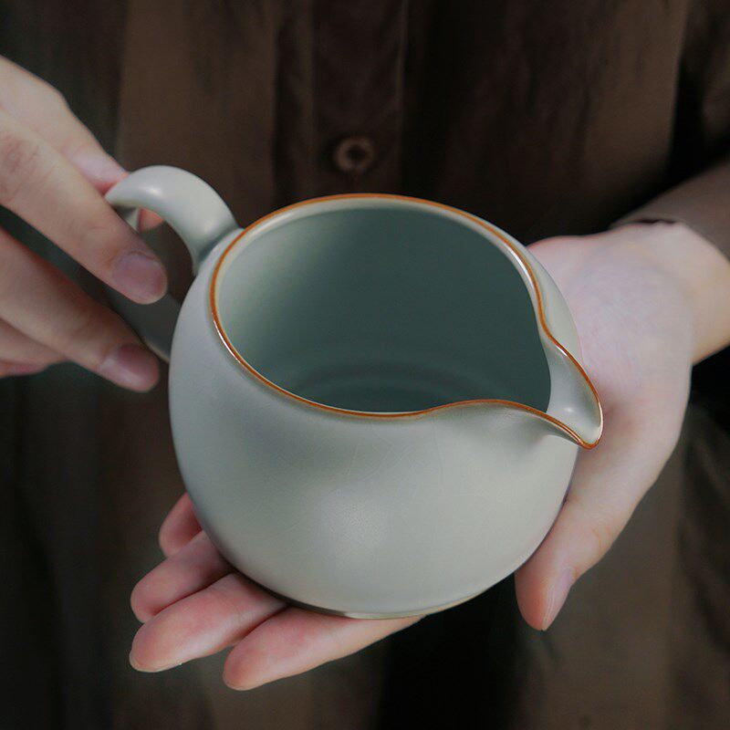 青澹汝窑公道杯陶瓷大容量分茶器公杯景德镇手工汝瓷礼品青瓷茶海