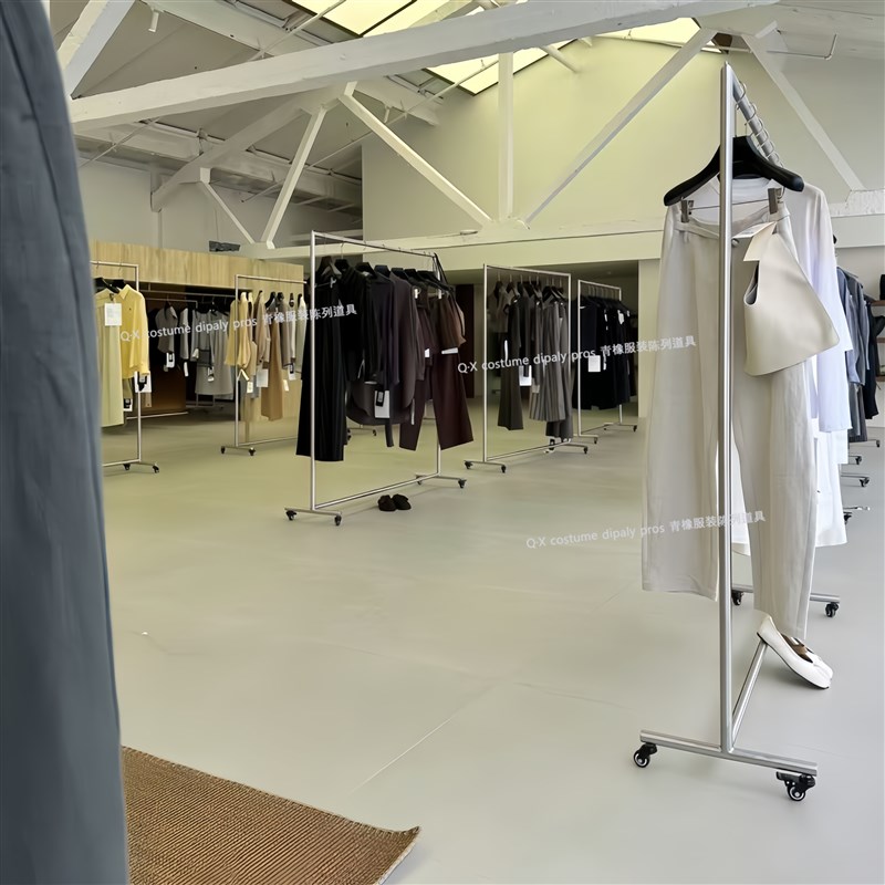 服装店不锈钢展示架可移动中岛陈列架男女装通用落地式带轮货架子图片