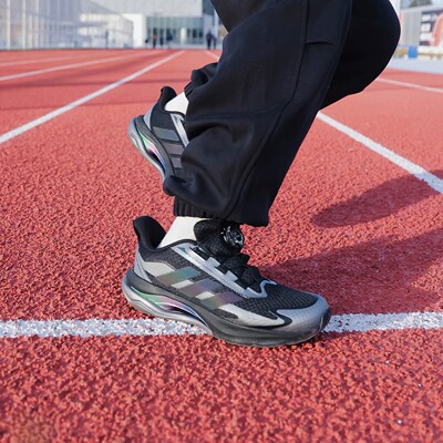 adidas阿迪达斯男大童闪电镖LIGHTDART HABU运动训练跑步鞋KJ7913