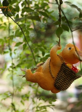 俏皮可爱爬绳兔兔立体装饰摆件挂饰