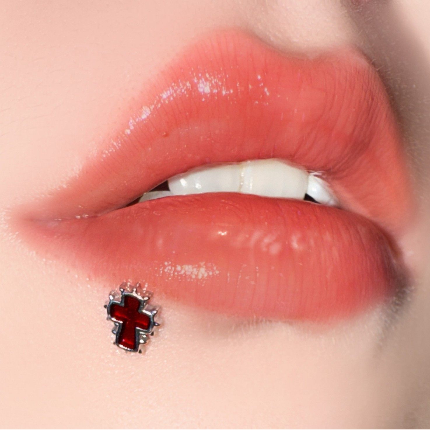 滴油红色十字架唇钉内螺纹小众个性.耳骨钉耳蜗钉穿刺,饰品/流行首饰/时尚饰品新,唇环/唇钉,淘宝优惠券,粉丝福利购,淘宝优惠卷
