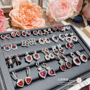 山茶奢华彩宝仿红宝石耳饰女镀金中世纪设计贵妇晚宴红刚玉耳钉