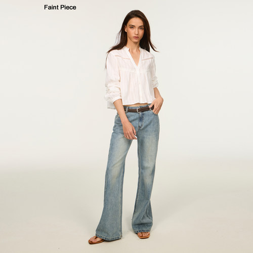 白色蕾丝刺绣V领显瘦长袖棉衬衫