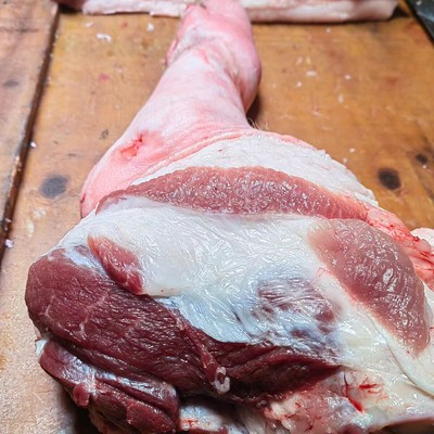 农家散养3年现杀白土猪大腿带蹄