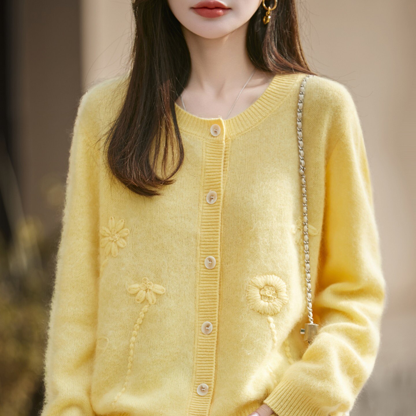 减龄拉绒~宽松5%山羊绒95%羊毛开衫25秋冬女绣花拉毛外套针织毛衣