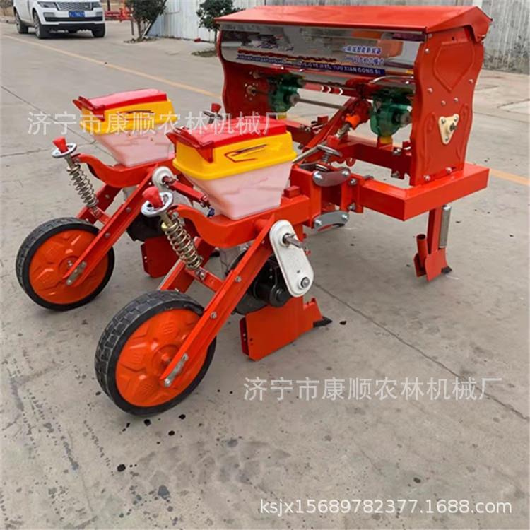 四轮带玉米施肥播种机 单行玉米播种机 1/2/4/6行玉米豆子播种机