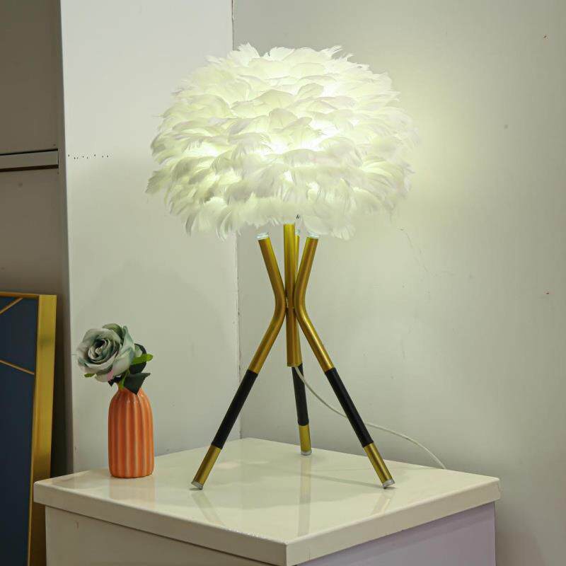 羽毛台灯卧室床头灯创意浪漫简约现代小夜灯结婚温馨装饰触摸台灯