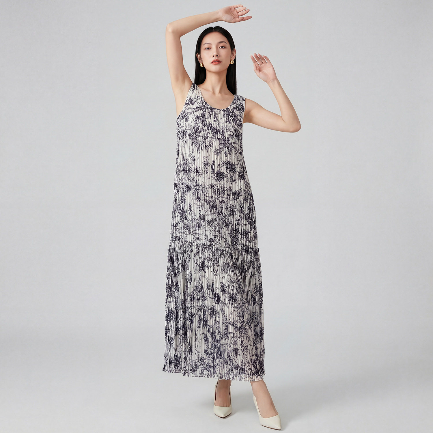 法式水墨画背心连衣裙女2026新款夏季碎花沙滩度假外穿气质长裙子
