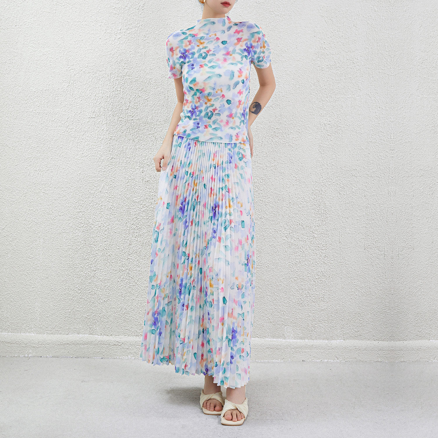 三宅碎花高级感气质上衣裙子褶皱套装两件套女夏季新款大码女装