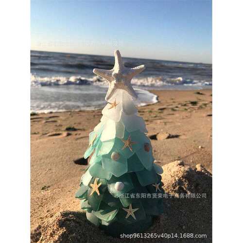 厂家直供 Beautiful Pine Christmas Tree 防玉圣诞树 树脂工艺品