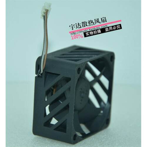 台达DELTA 4520 4.5厘米12V 0.24A PWM自动控速静音风扇AUB04512H