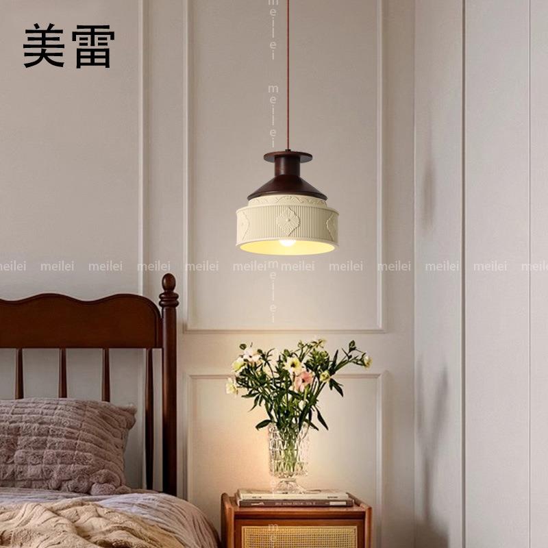 法式树脂雕花吊灯复古风房间装饰中古师傅创意高级卧室床头小吊灯