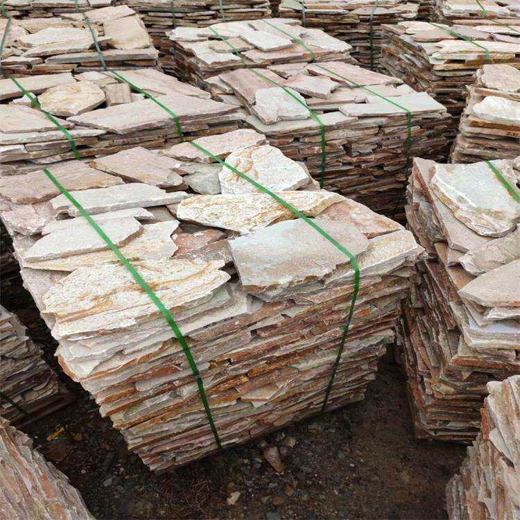 天然碎拼石厂家黄木纹碎石虎皮黄乱形石不规则片石地铺墙面粘贴