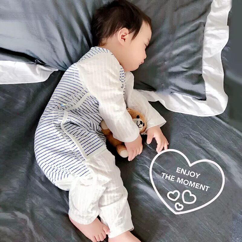 婴儿睡衣宝宝睡袋春四季通用款护肚防踢被全春装连身衣