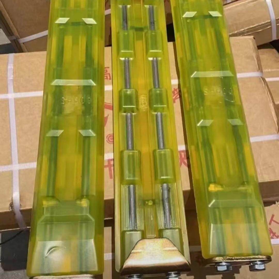 挖机链板胶块聚氨酯浇筑牛筋胶块加厚耐磨胶块微挖小挖履带板胶块