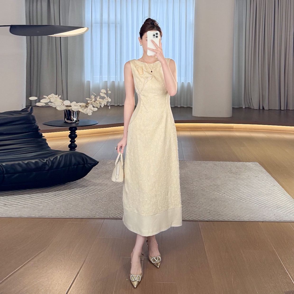 【廖廖粉丝专享】轻奢高级感时尚修身显瘦圆领无袖连衣裙LZ2053