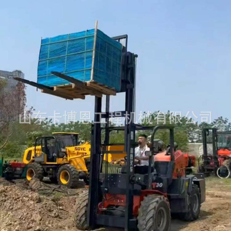 大型越野一体式叉车 多功能越野叉车 座驾式四轮平衡重式叉车
