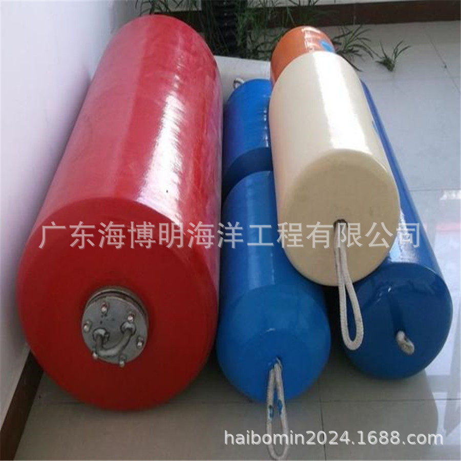 防城港市实心发泡填充漂浮型护舷 百色船舶靠岸靠球聚氨酯护舷
