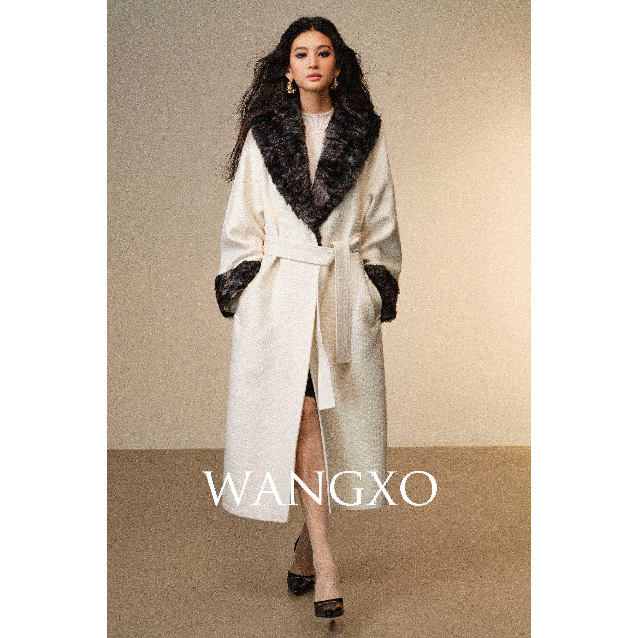 WANGXO|密绒感圈圈羊毛呢|重磅质感毛领|交叠系带廓形翻领大衣