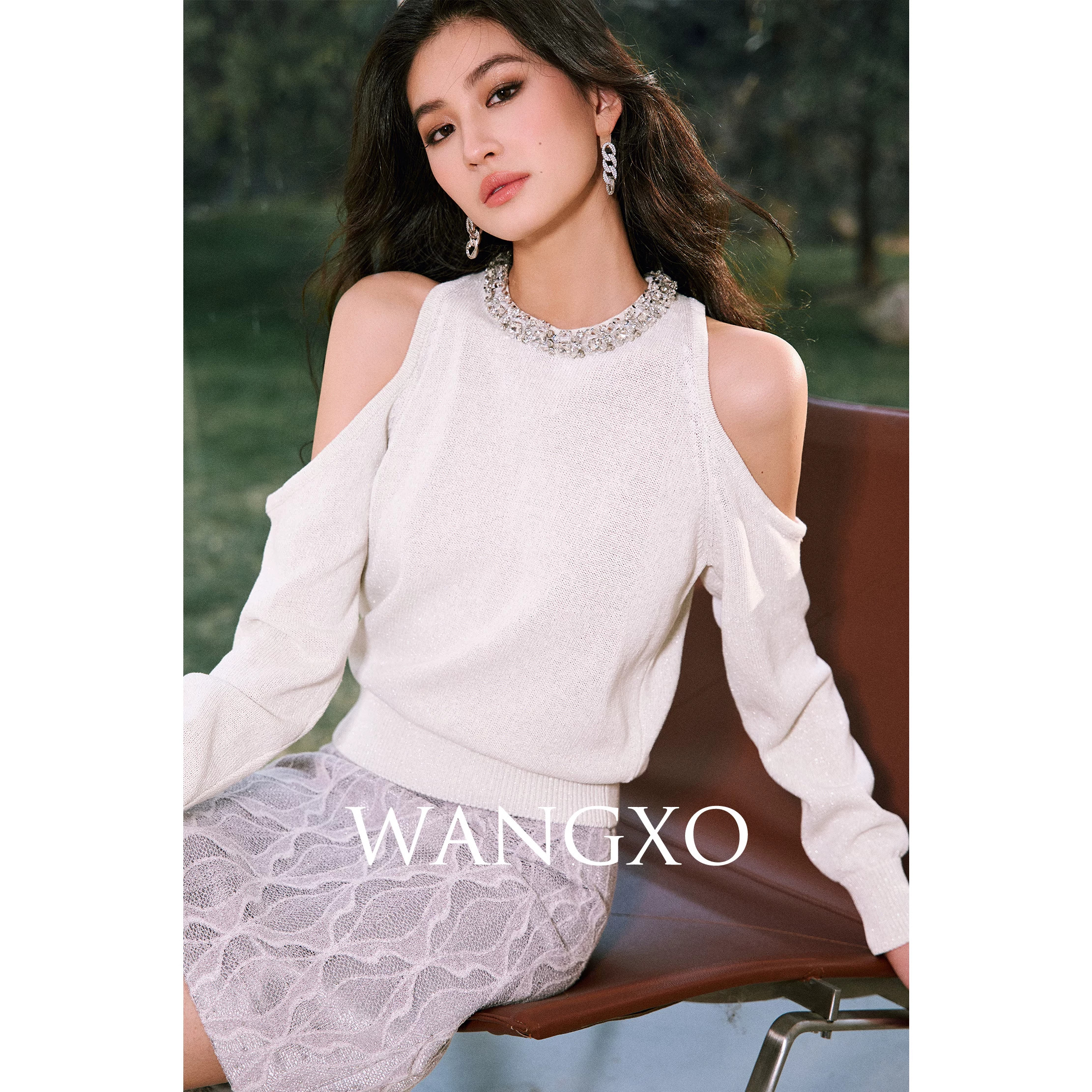 WANGXO|银丝棉质亲肤针织|水晶钻扣圆领削肩露肩气质短款上衣