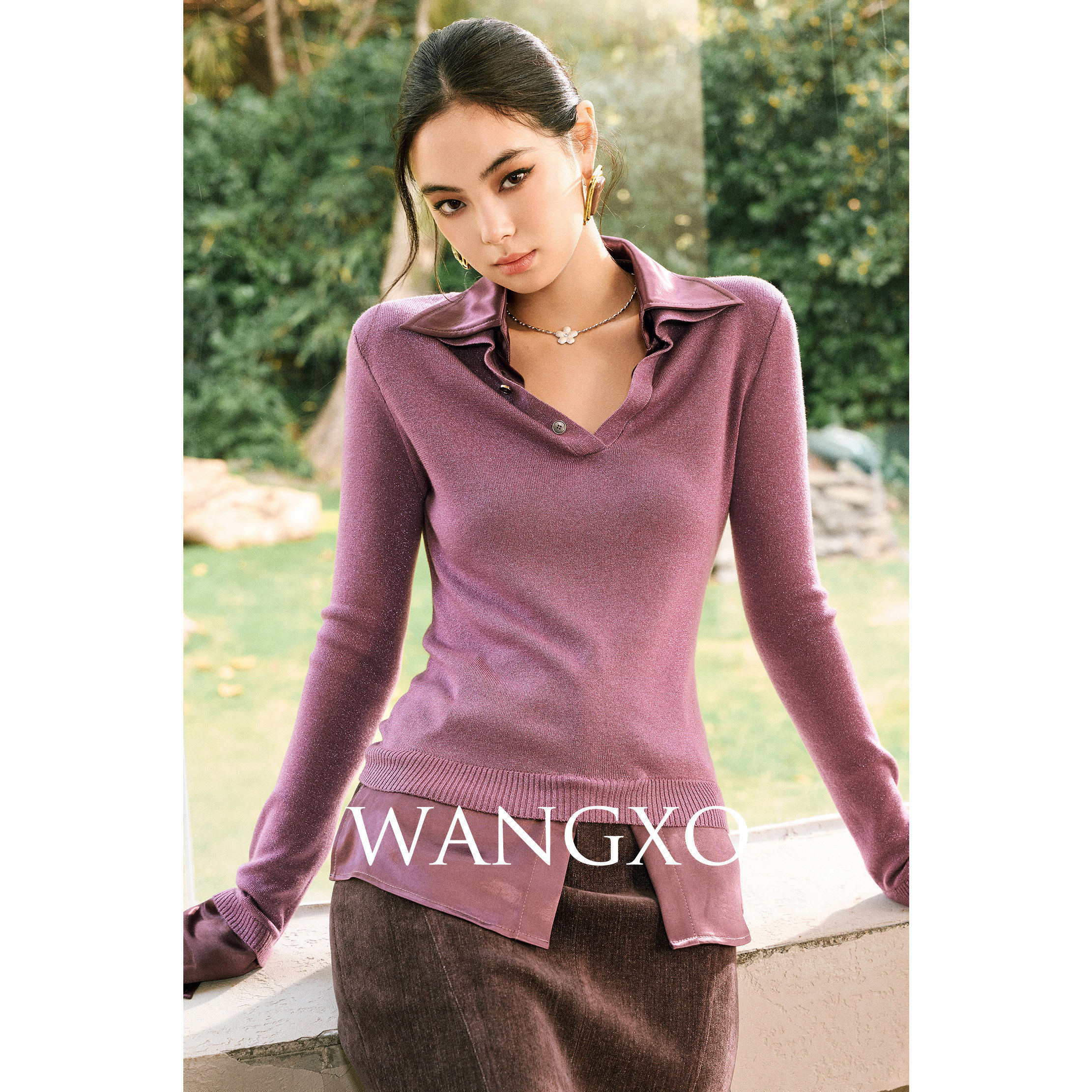 WANGXO|奢雅密闪弹力针织拼接光泽缎面|翻V领层次感假两件上衣