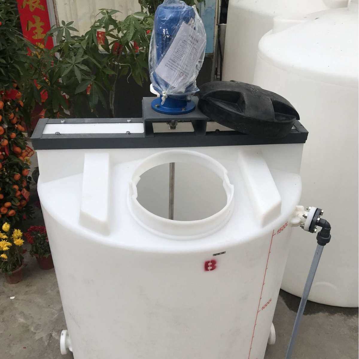 爱胜高1.5吨桶，食品级耐酸碱，颜色可选择及安装搅拌