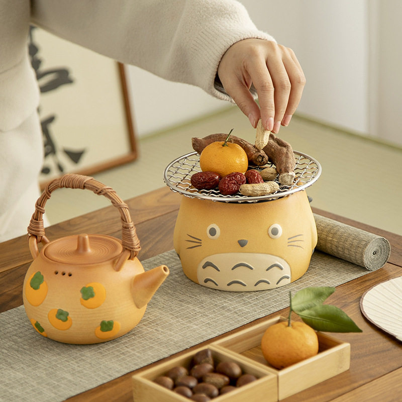 新款 儒里龙猫围炉煮茶炭炉烤橘子取暖火炉可干烧煮茶器粗陶侧把