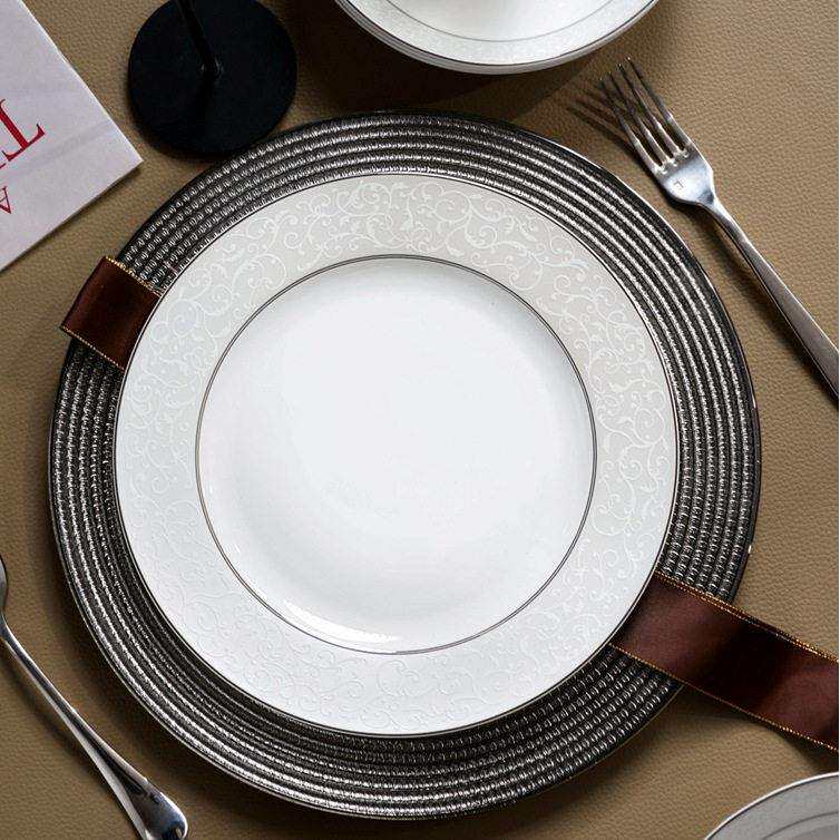 隆达巴塞罗那30头骨质瓷餐具套装简约碗碟骨瓷酒店轻奢陶瓷餐具