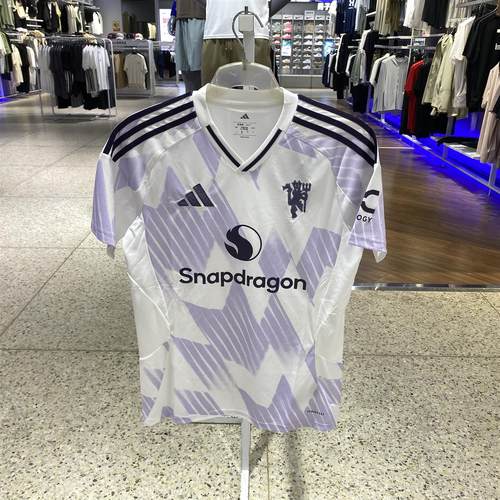 阿迪达斯男款舒适曼联25/26赛季球迷版短袖客场队服球衣 JI7423