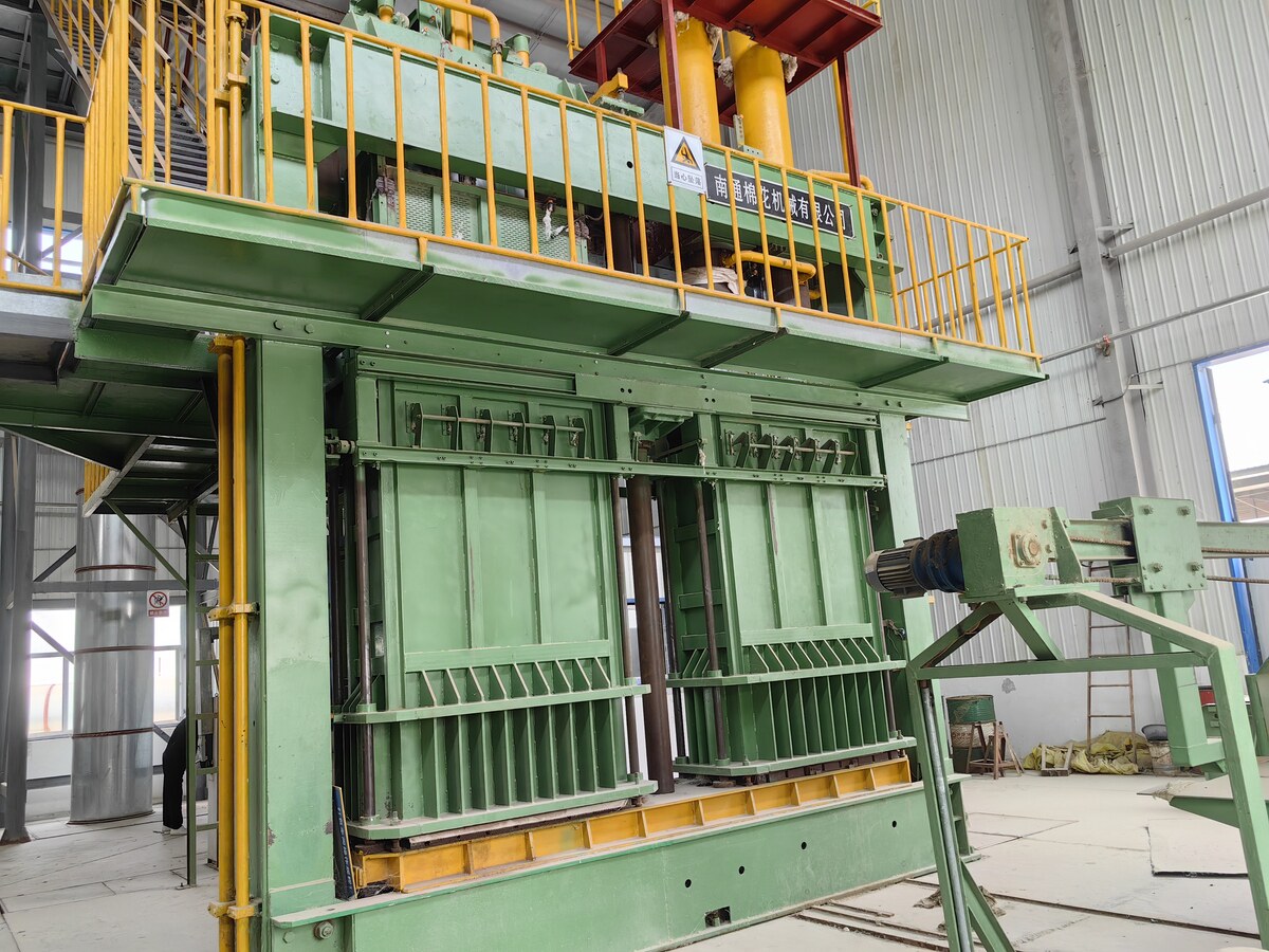 5月1日巴音郭楞蒙古自治州农业科技开发公司名下厂区及附属设施网络拍卖公告